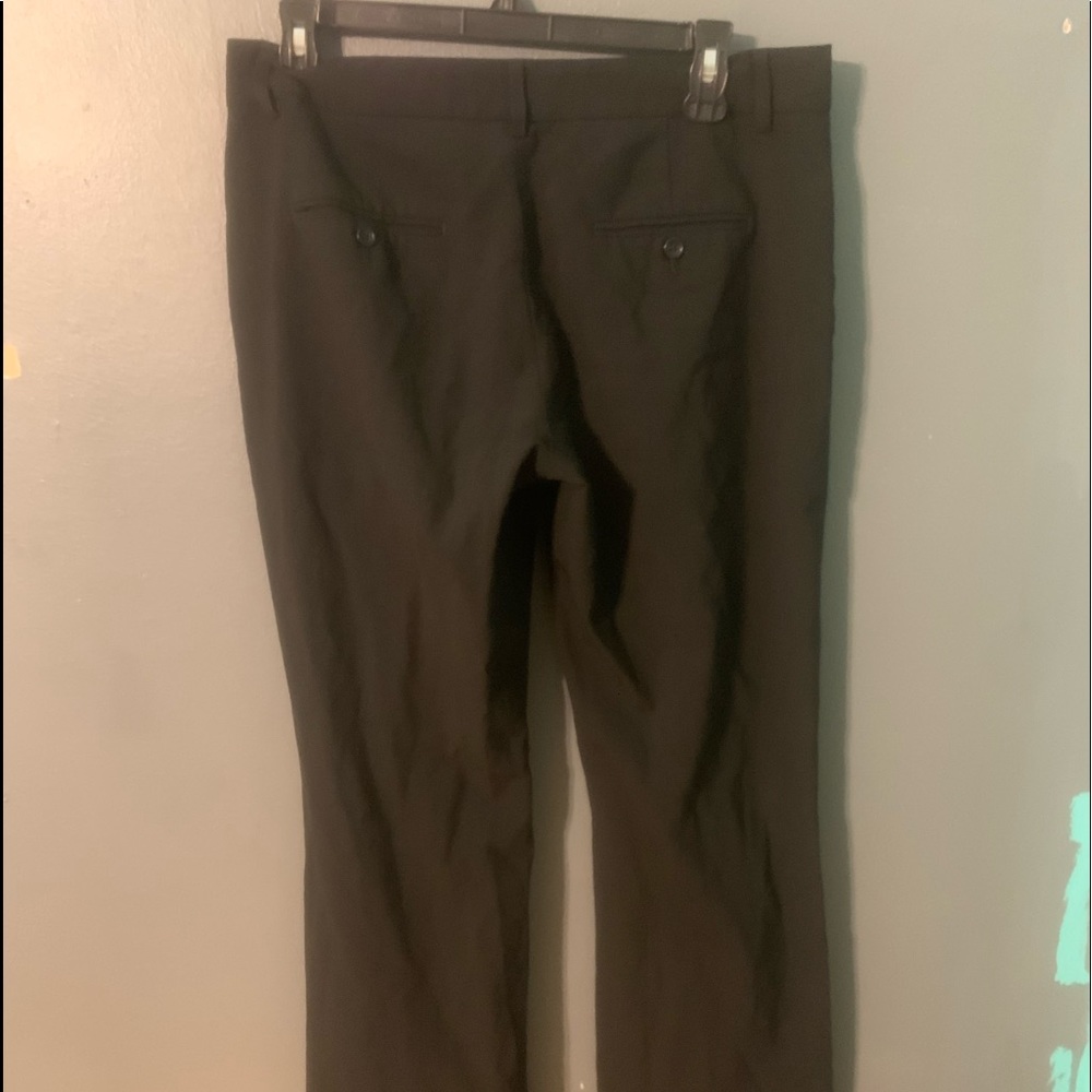 Editor. Black Dress pants. Size large/6